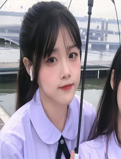 《华沙间谍》色彩运用独家解析：色调选择与情绪表达分析